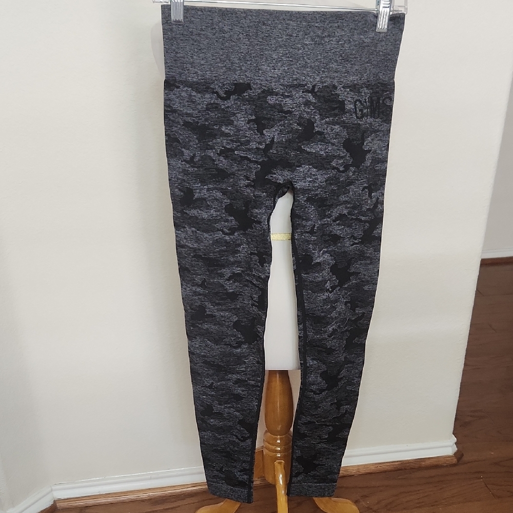 XS GymShark Adapt Camo leggings
